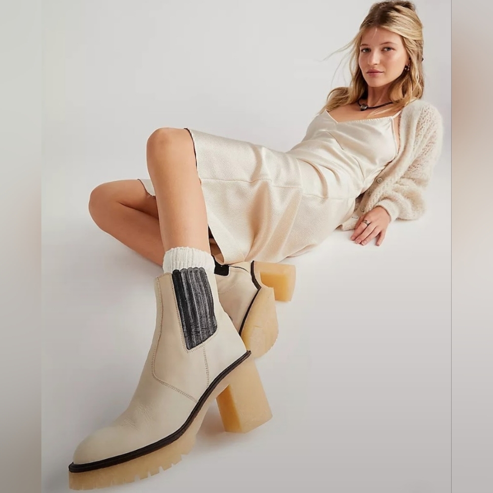 Leather James Chelsea Boots with chunky heel